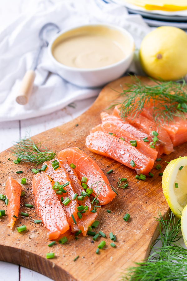 salmone marinato svedese o salmone stagionato immagine