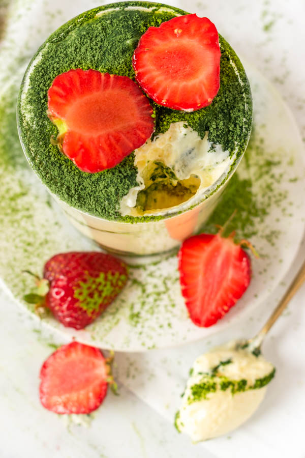 Dessert al mascarpone e tè verde tipo Tiramisù immagine