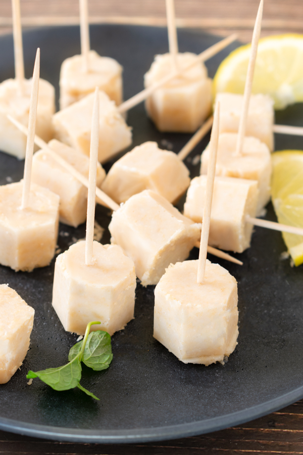 Bocconcini al cocco e limone paleo senza cottura immagine