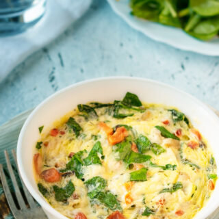 frittata chetogenica con prosciutto e formaggio